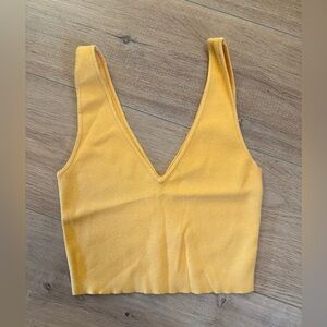 Aritzia Sunday best yellow crop top tank